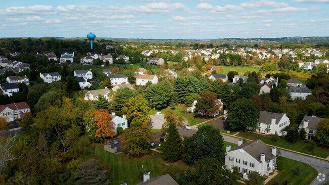 Neighborhood_Solebury_103123
