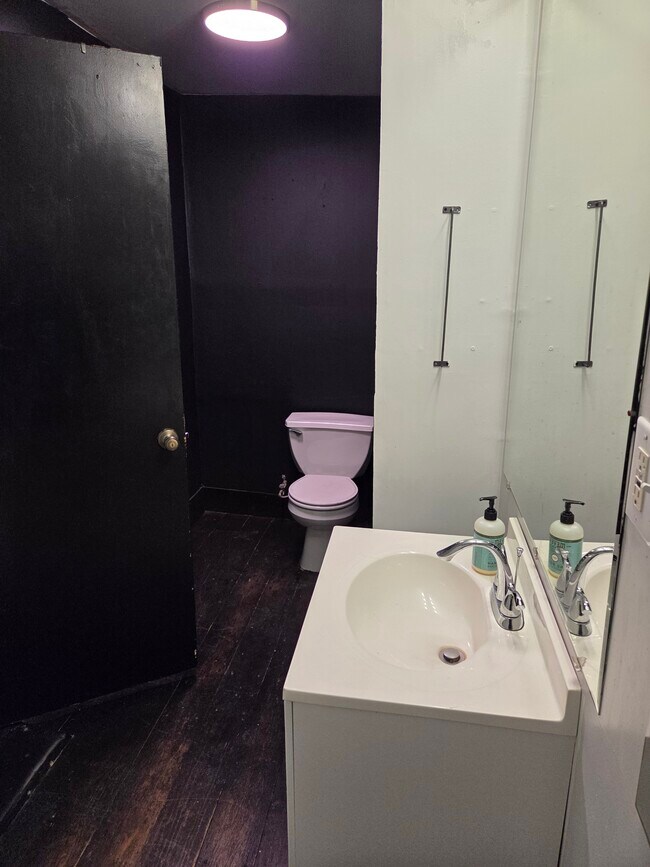 954 N 8th St unit 1st floor, Philadelphia, PA 19123 - photo 7