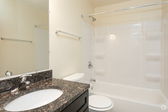 Circle Hill Apartments, Arlington Heights, IL 60004 - photo 3