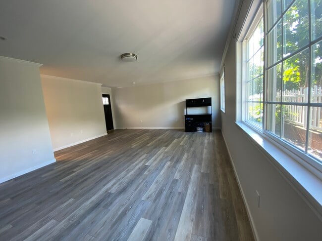 1253 Ekaha Ave, Honolulu, HI 96816 - photo 3