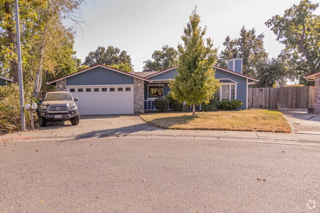 Amercan Christian Academy promotes the practice of Christian life while learning.