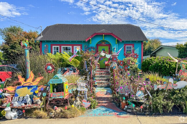 A brilliantly colorful midcentury home in Moss Landing, California, glows on a summer day.