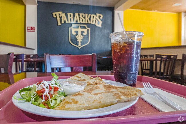 Taraskos Restaurant is a local favorite for Mexican food in the South Dos Palos area.