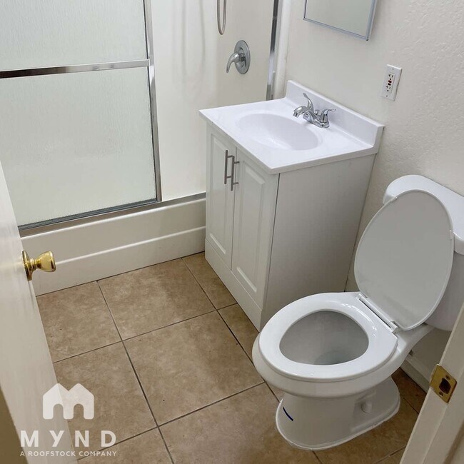 2392 Sutter Ave unit 2, Santa Clara, CA 95050 - photo 4