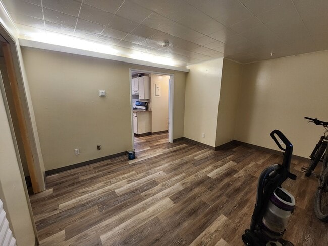 1024 E 12th Ave unit 1024 E 12 ave unit 4, Anchorage, AK 99501 - photo 3