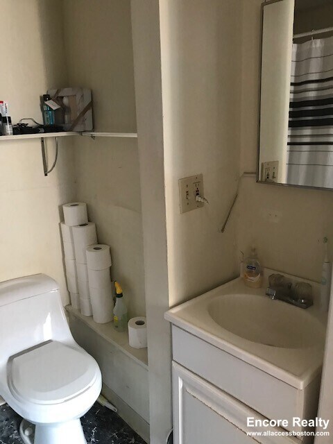 4 Watson St unit 8T, Cambridge, MA 02139 - photo 2