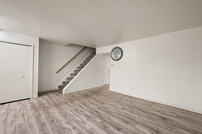 36702 Park Pl Dr, Sterling Heights, MI 48310 - photo 4