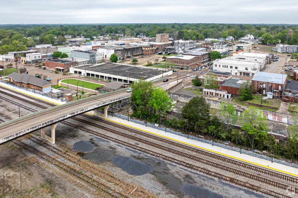 1003750_McComb_042125_JW_V1