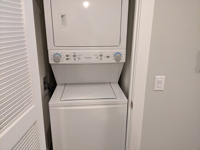 1143 Maple Ave unit 2, Evanston, IL 60202 - photo 7