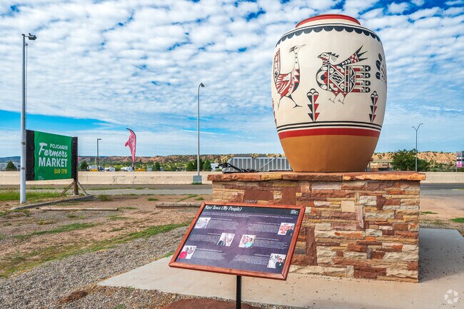 Visitors to the Poeh Cultural Center can learn about Tewa and Pueblo culture.