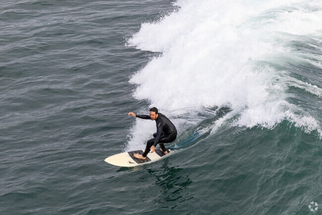 Loma Alta is close by the beach and is known for its famous surf spots.