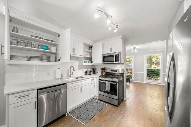 455 Cove Dr NE unit ID1019255P, Marietta, GA 30067 - photo 6