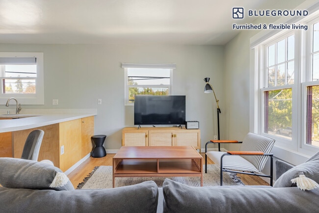 325 Hawthorne Ave unit FL2-ID2012, Palo Alto, CA 94301 - photo 3