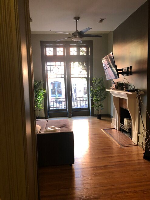 1010 N Calvert St, Baltimore, MD 21202 - photo 1