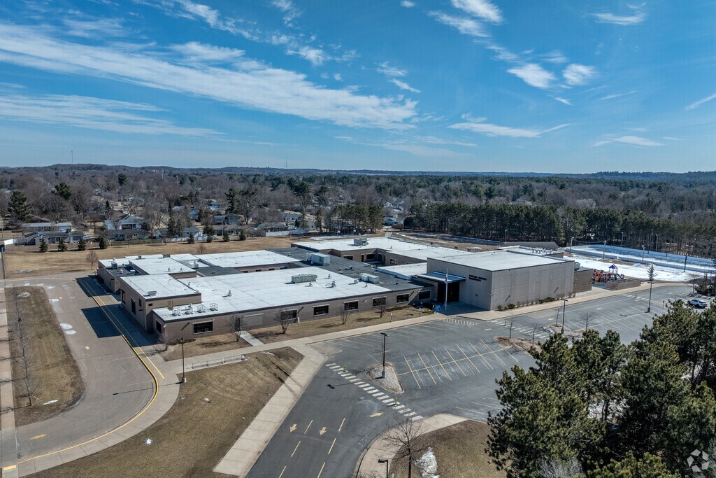 Putnam Heights Elementary School is rated a B+ according to Niche.