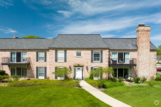 Large condo buildings create a sense of community for Burr Ridge East residents.