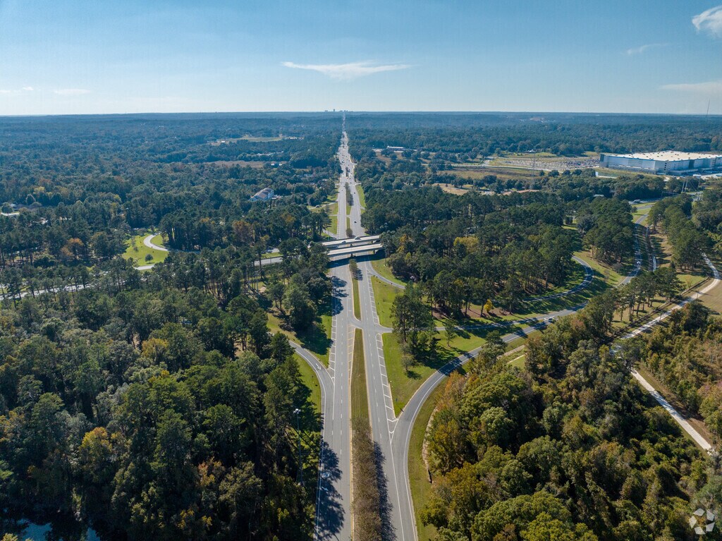 2217 Pineland Dr, Tallahassee, FL 32317