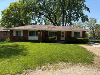 1620-1622 63rd St Unit 1620, Windsor Heights, IA 50324