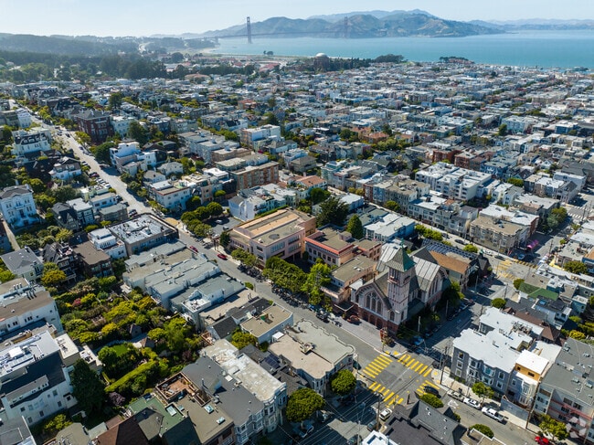 Saint Vincent de Paul School is a short drive to San Francisco Bay and the Golden Gate Bridge.