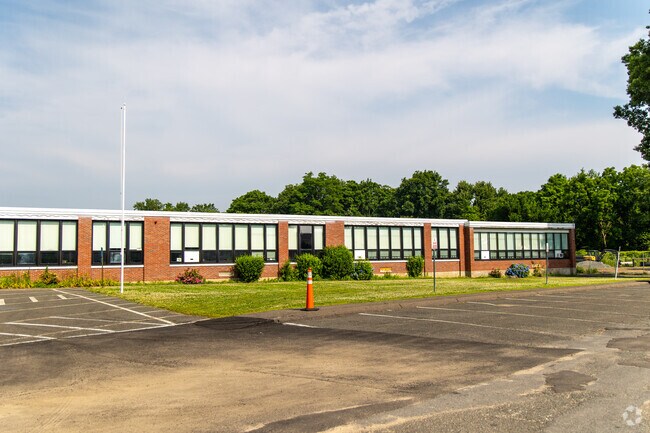 Franklin Avenue Elementary School is located in Westfield, MA.