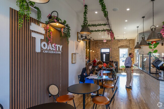 Toasty Cafe and Health Bar serves delicious lattes to the residents in Florence.