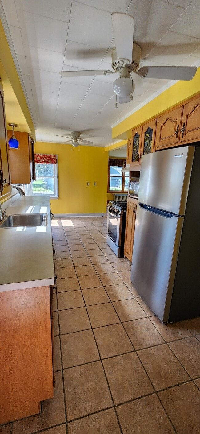 9 Lapointe St, Winooski, VT 05404 - photo 4