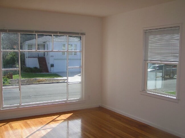 2204 Castro St, Martinez, CA 94553 - photo 6