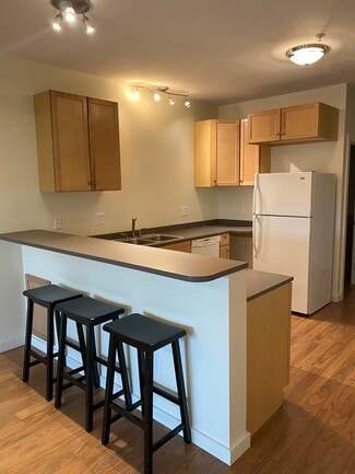 1312 13th St Unit A, Hood River, OR 97031