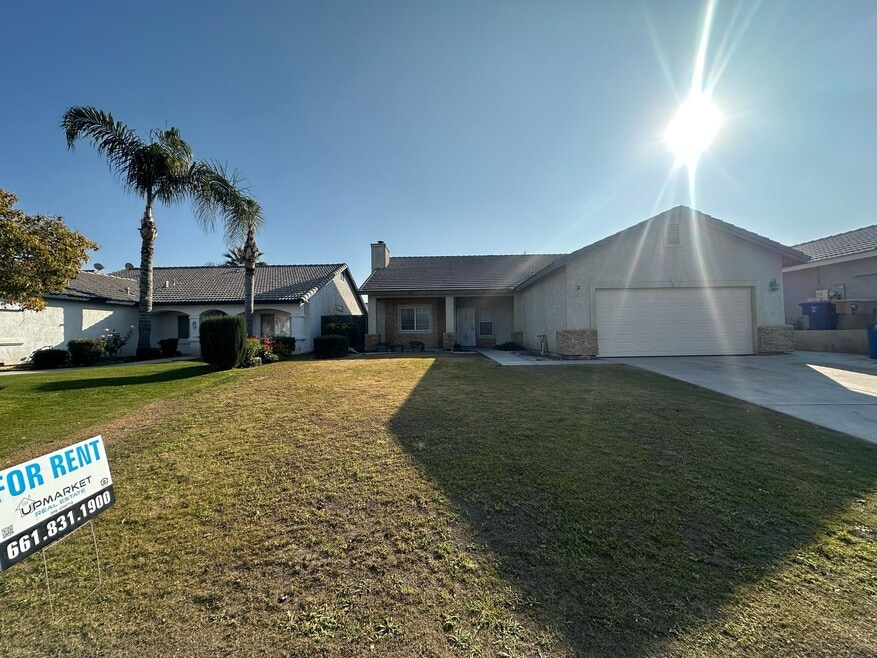 4013 Amherst Forest Rd, Bakersfield, CA 93313 - photo 1