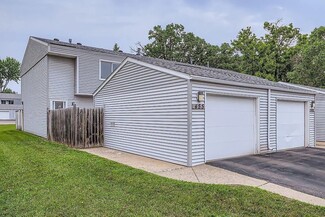 455 107th Ln NW, Minneapolis, MN 55448