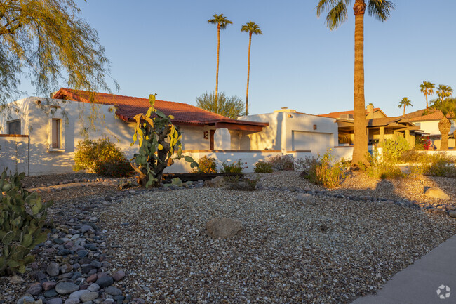 Desert Landscaping offers a low-water lawn alternative for many homeowners in Moon Valley.
