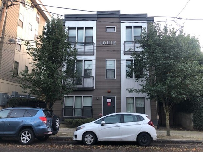 Louie, Portland, OR 97212 - photo 6