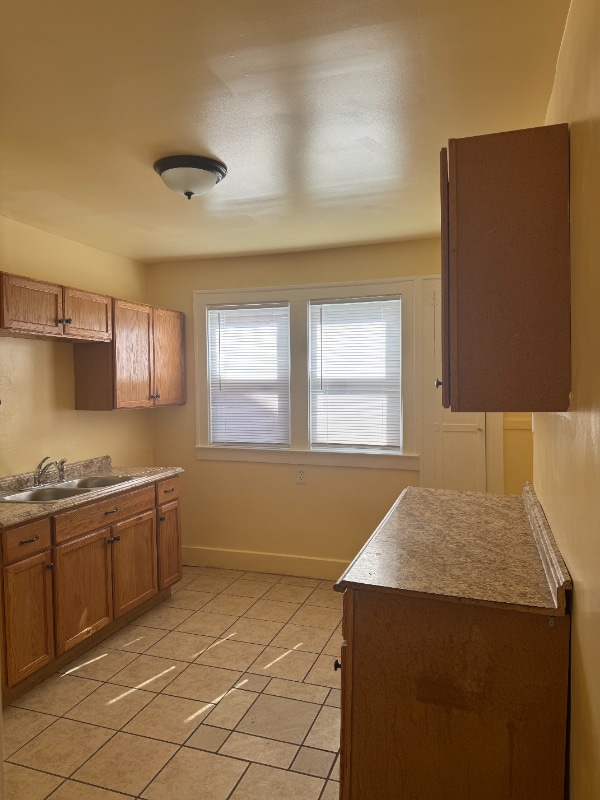15878 Kentucky St Unit Lower, Detroit, MI 48238