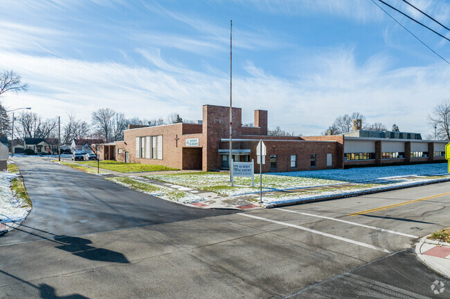 Summit Academy Community School offers charter school education in Willard.