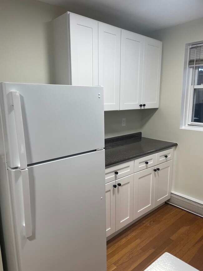 402 Highland Ave unit 4, Somerville, MA 02144 - photo 2