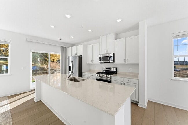 10514 Harbor Ln N, Maple Grove, MN 55369 - photo 5