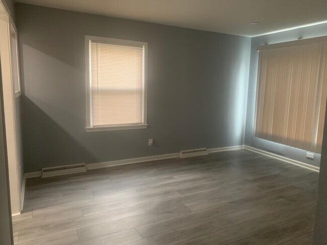 11055 Chapp Ave, Warren, MI 48089 - photo 3