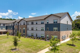 200 Damon Allen Way, Palestine, TX 75801