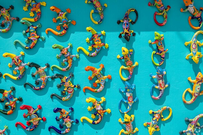 Pineland residents can find and make ornamental items for their home in Pine Island Center.