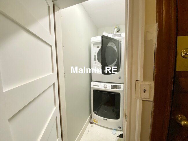 172 Saint Alphonsus St unit 3, Roxbury Crossing, MA 02120 - photo 5