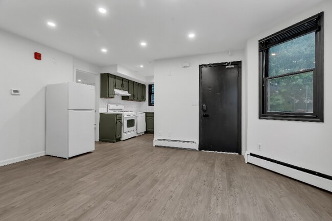 32 Cargill St unit 4, Providence, RI 02903 - photo 5