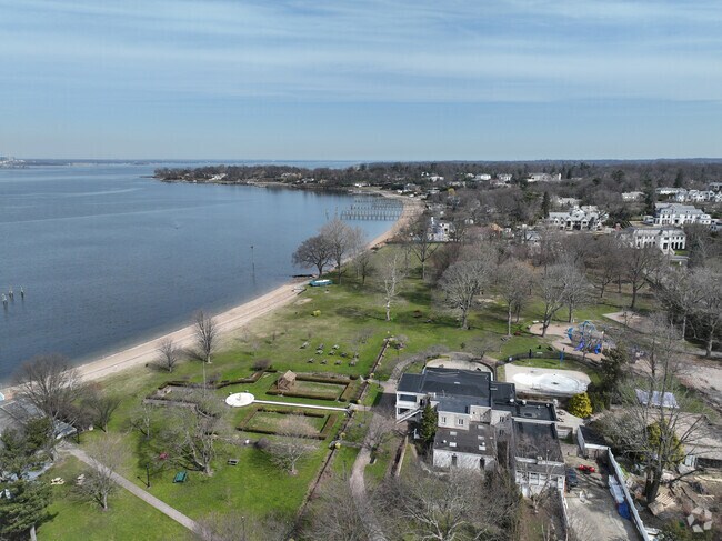 Steppingstone Park in Kings Point offers many opportunities to enjoy the outdoors.