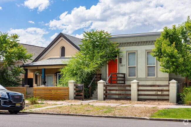 Single-family homes are mostly bungalows in River North.