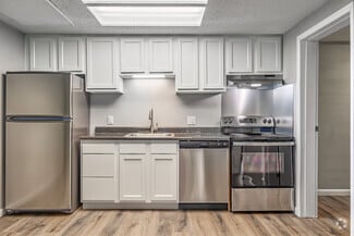 402 Stewart Rd, Monroe, MI 48162