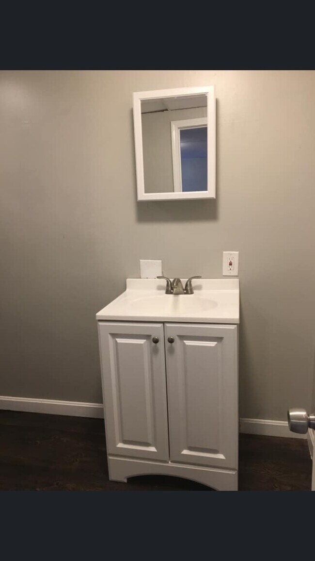 24 Summer St, Nashua, NH 03064 - photo 6