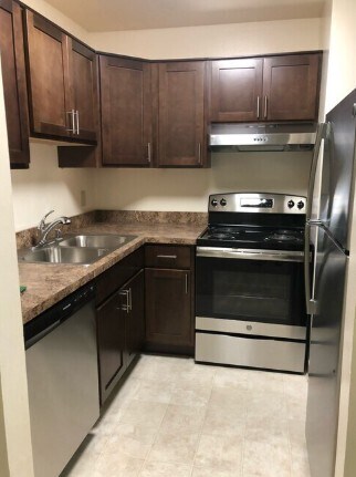 200 Valorie Ln, Monona, WI 53716