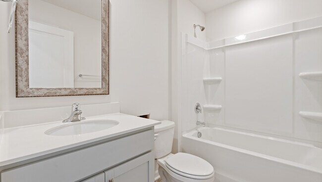 118 Elgin Dr, Laurens, SC 29360 - photo 5