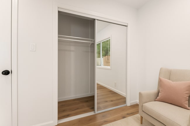 5700 Vanalden Ave unit A, Tarzana, CA 91356 - photo 7