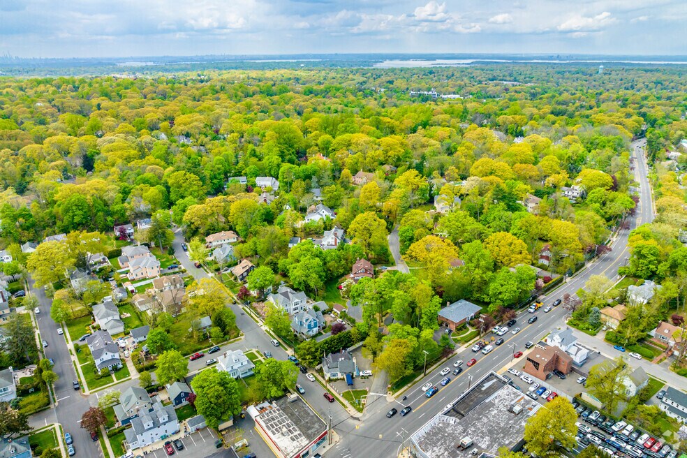 FINAL_NH_Roslyn Estates_536416_P2_LD_v01_042224
