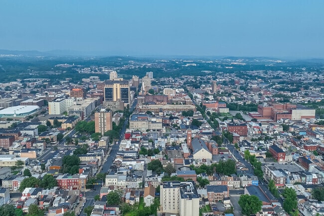 Meandering roads course through the St Mary's neighborhood.